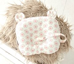 Подушка для новорожденных с держателем для пустышки Мишкины ушки, цветы MagBaby